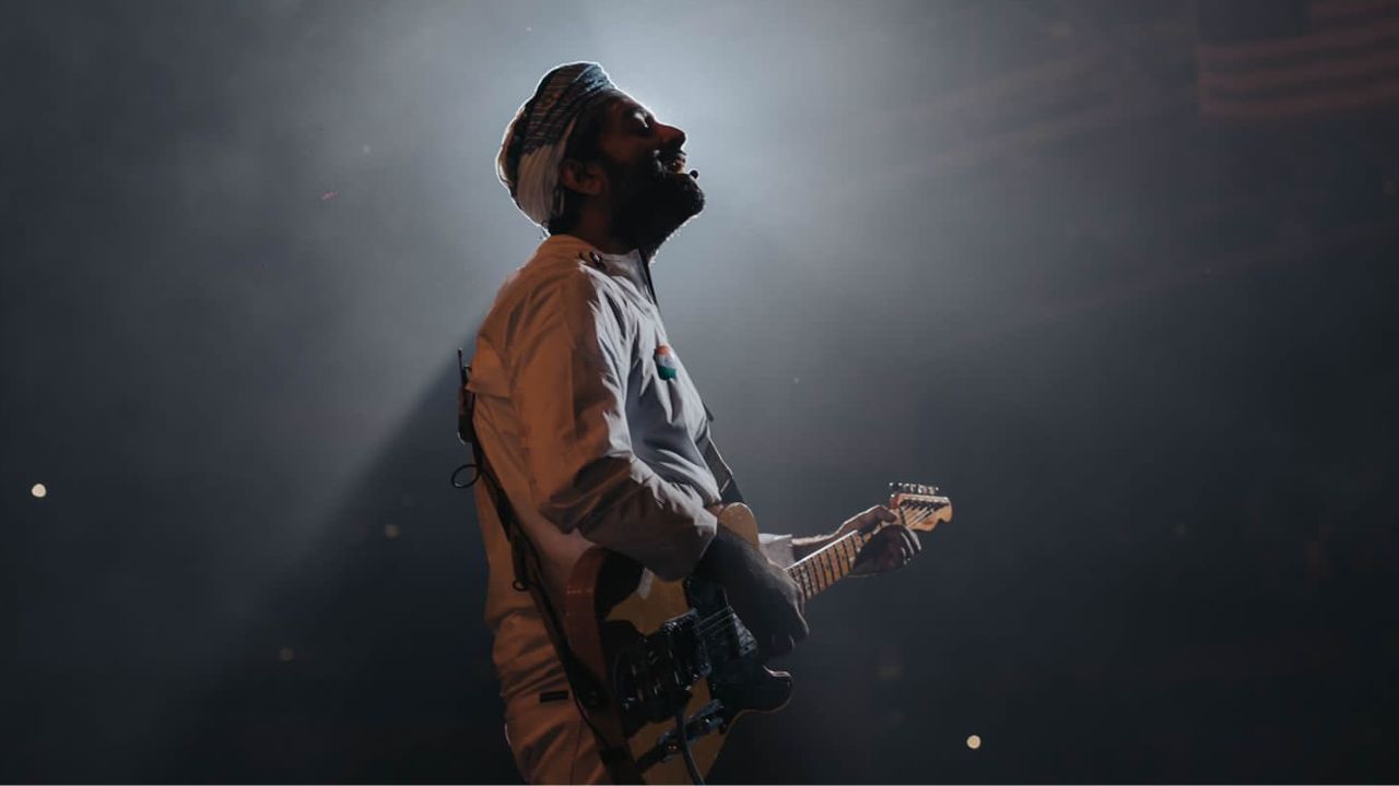 અરિજીત સિંહનો જન્મ 25 એપ્રિલ 1987 ના રોજ પશ્ચિમ બંગાળના મુર્શિદાબાદના જિયાગંજમાં થયો હતો.