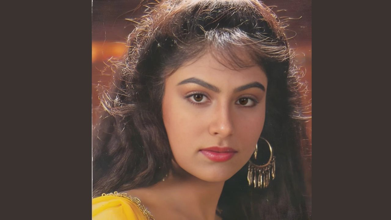 જોકે, બાદમાં આયેશાને ફરીથી તે જ પત્રકારનો ફોન આવ્યો અને તેણે અભિનેત્રીને ફિલ્મના ટ્રાયલ માટે બોલાવી. જ્યારે અભિનેત્રી ત્યાં પહોંચી અને આ દ્રશ્ય જોયું, ત્યારે તે ખૂબ ગુસ્સે થઈ ગઈ અને તેણે નિર્માતાઓ વિરુદ્ધ કેસ દાખલ કર્યો.