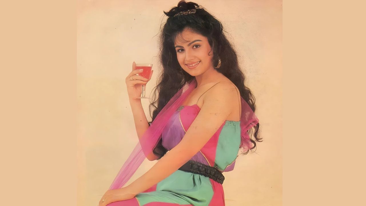 આ દ્રશ્ય વિશે વાત કરતાં આયેશાએ કહ્યું કે ફિલ્મના ટ્રાયલ દરમિયાન એક પત્રકારે મને ફોન કરીને આ દ્રશ્ય વિશે જણાવ્યું. તેણે અભિનેત્રીને પૂછ્યું કે શું તેણીને આ દ્રશ્ય વિશે ખબર છે અને તેણીએ તેના માટે પરવાનગી કેવી રીતે આપી.