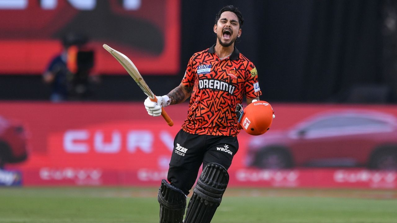 બીજી તરફ, ઈશાન કિશને ઝારખંડ તરફથી રમતા ઘરેલુ ક્રિકેટમાં કેટલીક શાનદાર ઈનિંગ્સ રમી હતી. આ પછી, તેણે IPL 2025ની પોતાની પહેલી જ મેચમાં સદી ફટકારીને પોતાનો દાવો મજબૂત કર્યો. હવે તેની નજર ટીમ ઈન્ડિયામાં વાપસી પર રહેશે.