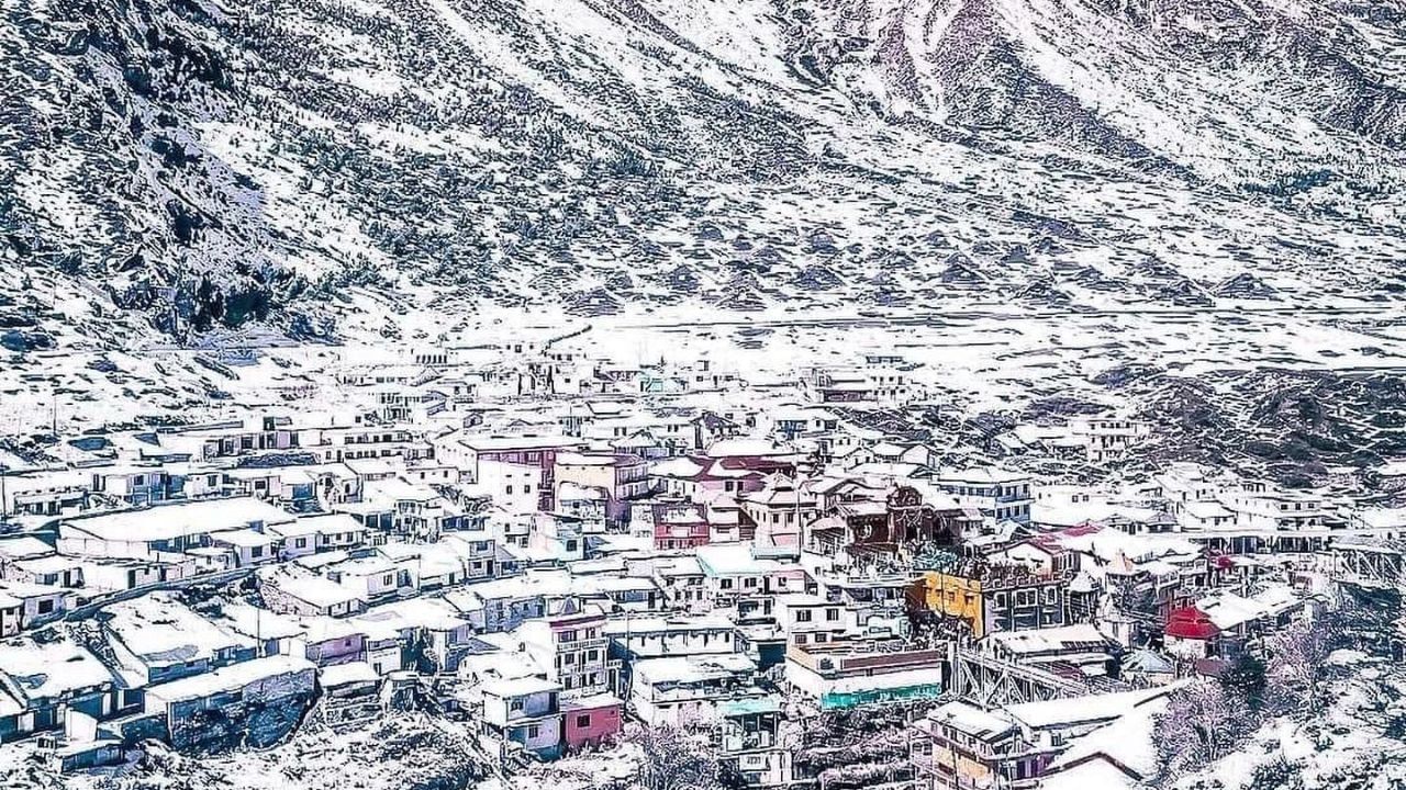 અત્યાર સુધીમાં, કેદારનાથ, બદ્રીનાથ, ગંગોત્રી અને યમુનોત્રી ધામ માટે 12.50 લાખથી વધુ મુસાફરોએ રજિસ્ટ્રેશન કરાવ્યું છે. યાત્રામાં આવવા માટે ભક્તોમાં ઘણો ઉત્સાહ છે. વિદેશી પ્રવાસીઓ પણ આમાં પાછળ નથી. કુલ રજિસ્ટ્રેશન સંખ્યામાં, 10 હજારથી વધુ વિદેશી પ્રવાસીઓએ રજિસ્ટ્રેશન કરાવ્યું છે.