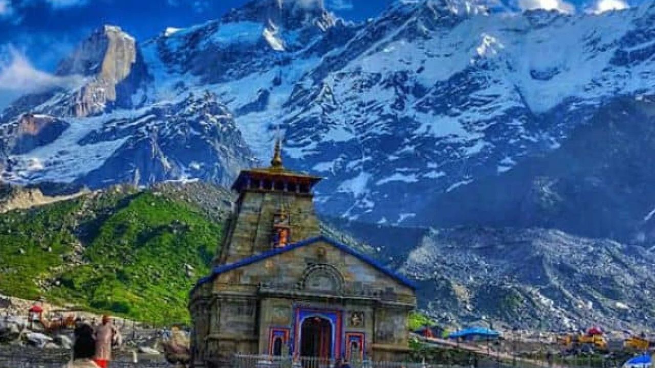  કેન્દ્ર સરકારે પાકિસ્તાનથી આવનાર લોકોને વીઝા ન આપવાની સાથે ભારતમાં રહેતા પાકિસ્તાનના લોકોને 48 કલાકમાં પરત ફરી જવાનો નિર્ણય લીધો છે. અત્યાર સુધીમાં, 100 થી વધુ દેશોના લોકોએ ચારધામ યાત્રા માટે રજિસ્ટ્રેશન કરાવ્યું છે.