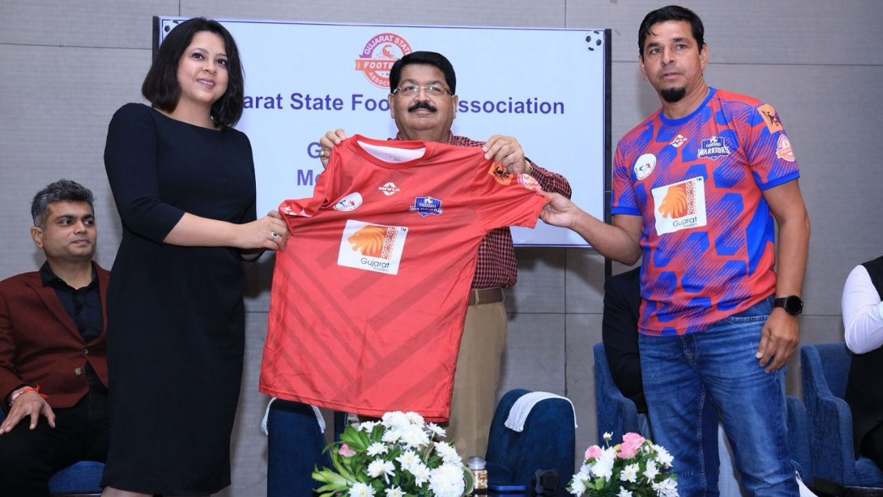 પરિમલ નથવાણીએ વધુમાં જણાવ્યું કે, હું ખેલાડીઓ, કોચ, પ્રાયોજકો, સહયોગીઓ અને મીડિયા સહિત તમામ હિતધારકોના મહત્વપૂર્ણ યોગદાનને પણ બિરદાવું છું, કારણ કે GSL પ્રારંભિક સિઝનને સફળ બનાવવાનું તેમના સહયોગ વિના શક્ય નહોતું. એ વાતમાં શંકાને કોઈ સ્થાન નથી કે ગુજરાતમાં ફૂટબોલની રમત હાલ તેની લોકપ્રિયતા અને વિકાસના એક મહત્વપૂર્ણ તબક્કામાંથી પસાર થઈ રહી છે.”