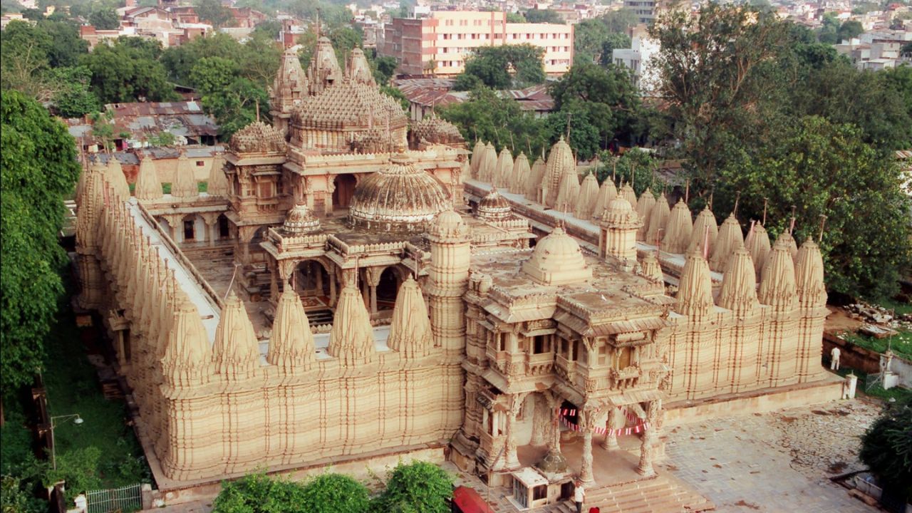 મંદિરની સ્થાપના વર્ષ 1848માં થઈ હતી.એ સમયગાળામાં શહેરમાં માનવીય કલ્યાણ માટે અને ધાર્મિક ભાવના માટે મંદિરોનું નિર્માણ સામાન્ય હતું,  (Credits: - Wikipedia)