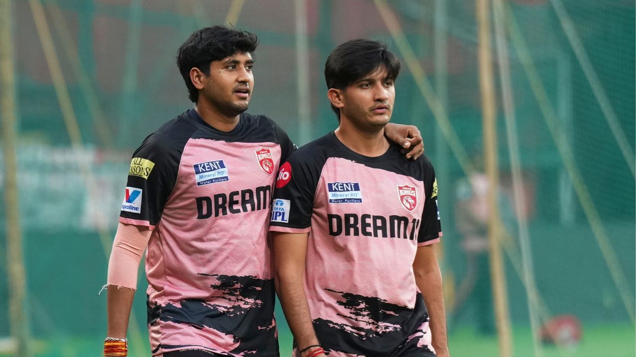 બીજી બાજુ સનરાઈઝર્સ હૈદરાબાદ 2 પોઈન્ટ લેવાની તક ગુમાવી છે તેના સ્થાનમાં કોઈ ફેરફાર થયો નથી. ટીમ 7 મેચમાં 4 પોઈન્ટની સાથે 9માં સ્થાને છે.