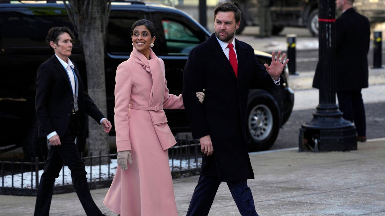 જેડી વેન્સનો જન્મ 2 ઓગસ્ટ 1984માં મિડલટાઉન,ઓહિયો અમેરિકામાં થયો છે. તે અમેરિકાના 50માં ઉપરાષ્ટ્રપતિ છે. વેન્સે મિડિલ ટાઉન હાઈ સ્કૂલમાંથી વર્ષ 2003માં ગ્રેજ્યુએશન પૂર્ણ કર્યું હતુ.જેડી વેન્સની એક બહેન પણ છે જેનું નામ લિન્ડસે છે.