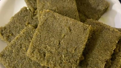 મોટાભાગે વિસરતી વાનગીઓ કે પરંપરાગત રીતે બનાવવામાં આવતી વાનગીઓ ખાવામાં તો સ્વાદિષ્ટ હોય છે આ સાથે જ તે સ્વાસ્થ્ય માટે પણ લાભકારક છે. સૌરાષ્ટ્રનું ફેમસ જાદરિયું ઘરે સરળતાથી બનાવી શકાય છે.