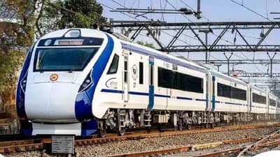 કાશ્મીરના વાતાવરણને ધ્યાને રાખીને તૈયાર કરાઈ છે વંદેભારત, જાણો કટરાથી શ્રીનગર વચ્ચે ક્યારથી દોડશે ટ્રેન