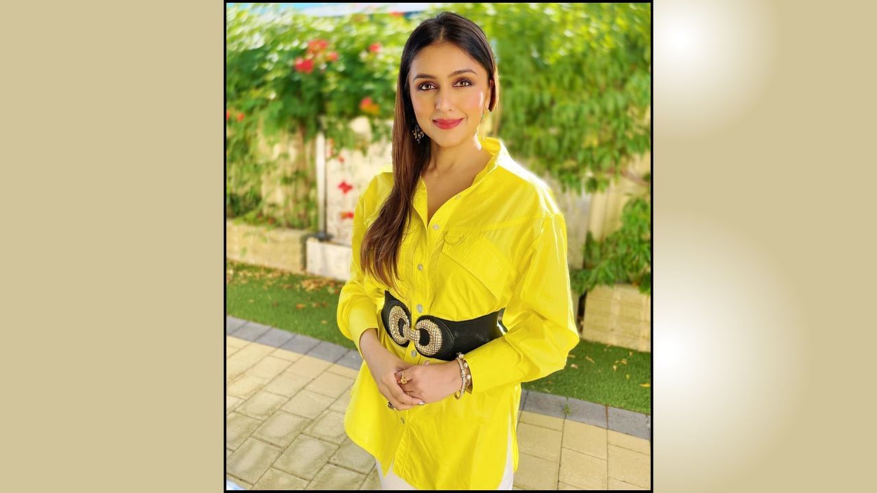 આ ઍક્ટ્રેસનું નામ 'આરતી છાબરિયા' છે. આરતી છાબરિયાએ વર્ષ 1999માં 'મિસ ઈન્ડિયા વર્લ્ડવાઈડ'નો ખિતાબ જીત્યો હતો. આ સિવાય આરતી છાબરિયાએ 'મિસ ફોટોજેનિક' અને 'મિસ બ્યુટીફુલ ફેસ'નો પણ ખિતાબ જીત્યો હતો.
