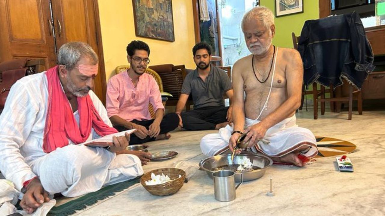 નેશનલ સ્કૂલ ઓફ ડ્રામાના ભૂતપૂર્વ વિદ્યાર્થી, તેમણે 1995માં આવેલી ફિલ્મ ઓહ ડાર્લિંગ! યે હૈ ઇન્ડિયા! થી અભિનયની શરૂઆત કરી હતી. ત્યારબાદ ફિલ્મોમાં રાજકુમાર (1996) અને સત્યા (1998)નો સમાવેશ થાય છે.