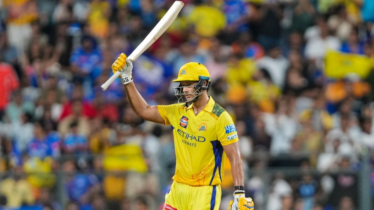 ચેન્નાઈ સુપર કિંગ્સના ઓલરાઉન્ડર શિવમ દુબેએ યુવાનોને પ્રોત્સાહન આપવા માટે એક પગલું ભર્યું છે અને તમિલનાડુના 10 ઉભરતા ખેલાડીઓને પ્રત્યેકને 70,000 રૂપિયા આપવાનું વચન આપ્યું છે.