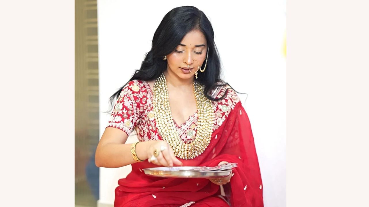 19 વર્ષની ઉંમરે, તાન્યાએ પોતાની બ્રાન્ડ 'હેન્ડમેડ વિથ લવ બાય તાન્યા' શરૂ કરી. આ બ્રાન્ડ હેન્ડબેગ, હેન્ડકફ, સાડી અને ઘણું બધું બનાવે છે. જો રિપોર્ટ પર વિશ્વાસ કરવામાં આવે તો ખાસ વાત એ છે કે તાન્યાએ આ બ્રાન્ડ ફક્ત 500 રૂપિયાથી શરૂ કરી હતી.