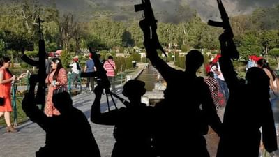 Breaking News : કાશ્મીરના કુપવાડામાં સામાજીક કાર્યક્રર પર આતંકી હુમલો, હોસ્પિટલમાં દાખલ