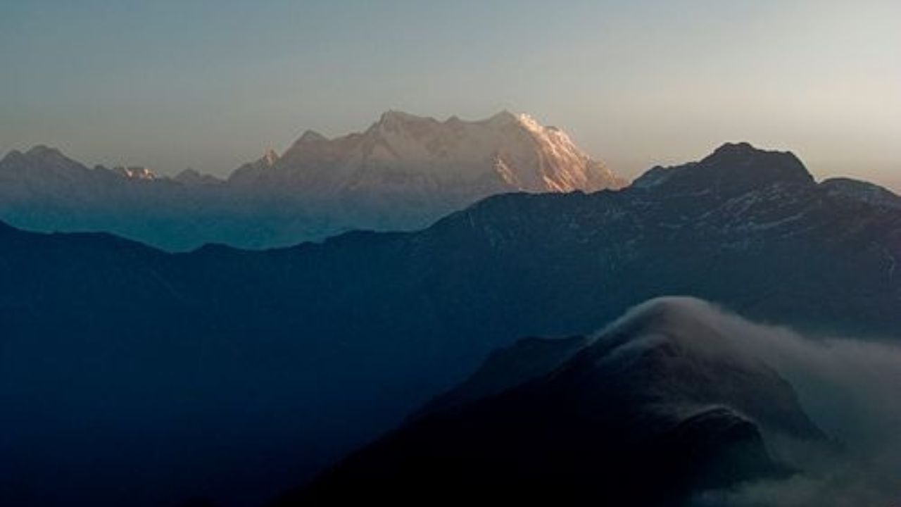  ગુપ્તકાશી એક ફેમસ તીર્થ સ્થળ છે. જે ઉત્તરાખંડના રુદ્રપ્રયાગ જિલ્લામાં આવેલું છે. કેદારનાથ મંદિરથી થોડે દુર આવેલું છે. આ સ્થળ પ્રાચીન વિશ્વનાથ મંદિર, અર્ધનારીશ્વર મંદિર અને મર્ણિકર્ણિકા કુંડ માટે ફેમસ છે.