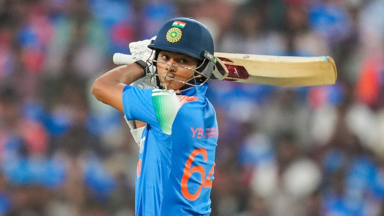 Yashasvi Jaiswal (8)
