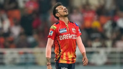 યુઝવેન્દ્ર ચહલે ફરી એકવાર પોતાના કરિશ્માઈ પ્રદર્શનનું પુનરાવર્તન કર્યું અને ચેન્નાઈ સુપર કિંગ્સ સામે ચાર વિકેટ લીધી. ચહલે હેટ્રિક પણ લીધી હતી, પરંતુ આ પછી પંજાબ કિંગ્સે તેને ટીમમાંથી જ બહાર કરી દીધો હતો.