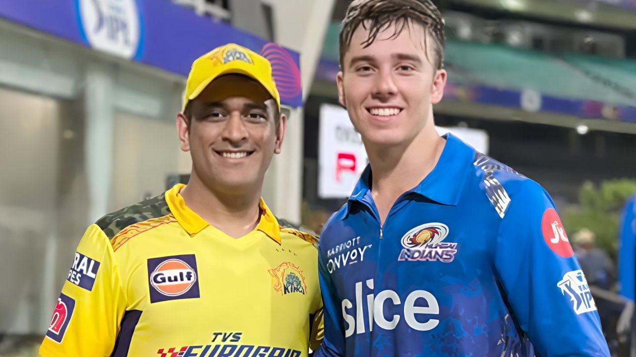 તમને જણાવી દઈએ કે, સામાન્ય રીતે IPLમાં રિપ્લેસમેન્ટ ખેલાડીને હરાજીની બેઝ પ્રાઈસ જેટલી રકમ મળે છે. પરંતુ CSK ટીમ ડેવાલ્ડ બ્રેવિસને તેની બેઝ પ્રાઈસ કરતા ત્રણ ગણી વધુ ચૂકવણી કરી રહી છે.