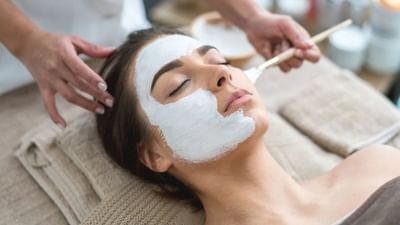 તમારી ત્વચાના પ્રકાર પ્રમાણે કયું ફેશિયલ તમારા માટે યોગ્ય છે? જાણો નિષ્ણાંત પાસે