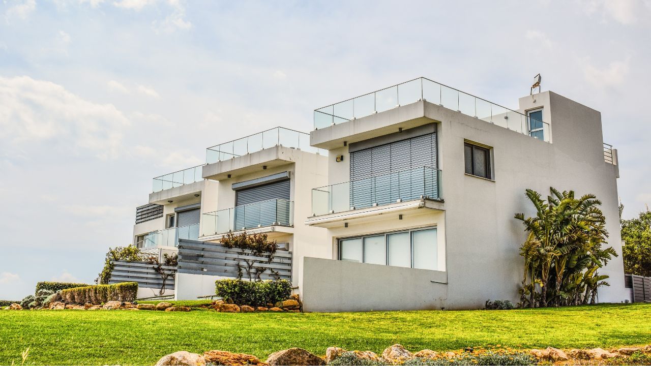 આ અધિકાર માત્ર ત્યારે લાગુ થાય છે, જ્યારે સંપત્તિ પિતાની પૈતૃક સંપત્તિ હોય ન કે , ભાઈની પોતાની સંપત્તિ,