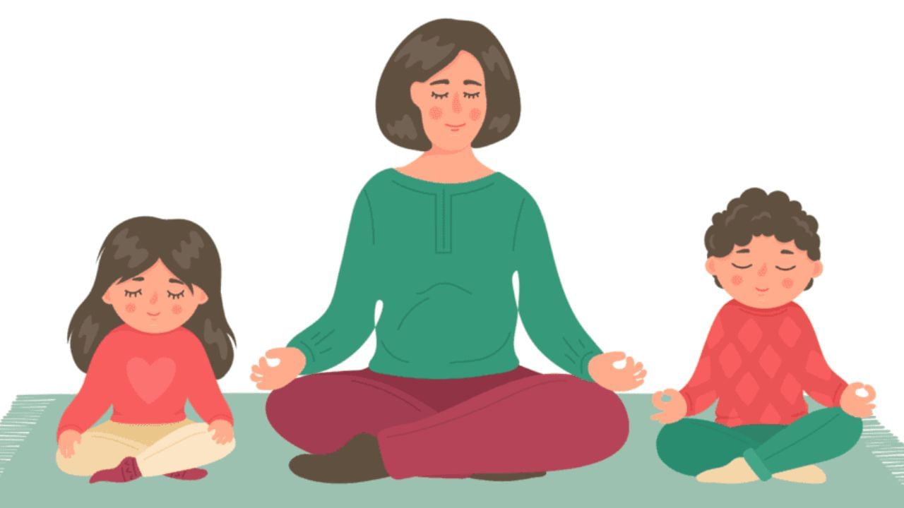 આ સાથે જો તમારું બાળક તમે જે કહો છો તે યોગ્ય રીતે સમજે છે અને ચાલવાનું અને બોલવાનું શરૂ કરી દીધું છે, તો તમે તેને શારીરિક રીતે સક્રિય રાખવા માટે દોડવું, બોલ પકડવું, ફ્રી રનિંગ, એરોબિક્સ, ડાન્સ અને હાથથી કામ કરવું જેવી રમતો શીખવી શકો છો. આ પ્રકારની કસરત કરવાથી બાળકોના હાડકાં મજબૂત બનાવવામાં મદદ મળી શકે છે. આ ઉપરાંત તે સ્નાયુઓના સમૂહ માટે પણ સારું છે.