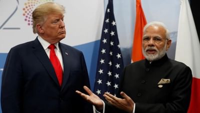 અમેરિકાના રાષ્ટ્રપતિ ડોનાલ્ડ ટ્રમ્પે(Donald Trump) ગુરુવારે એક મોટું નિવેદન આપ્યું. ભારત સાથેના ટેરિફ ડીલ અંગે તેમણે દાવો કર્યો હતો કે India એ US ના ઘણા  ઉત્પાદનો પર '0' ટેરિફ લાદવાની ઓફર કરી છે. એટલું જ નહીં, તેમણે એપલના માલિક ટિમ કૂકને કહ્યું કે હું નથી ઇચ્છતો કે તમે ભારતમાં એપલનું ઉત્પાદન કરો કારણ કે આ દેશ પહેલાથી જ 'ઝીરો ટેરિફ' ઓફર કરી રહ્યો છે. આવી સ્થિતિમાં, તમે જ્યાં પણ ઉત્પાદન કરો છો ત્યાં કોઈ ફરક પડશે નહીં.