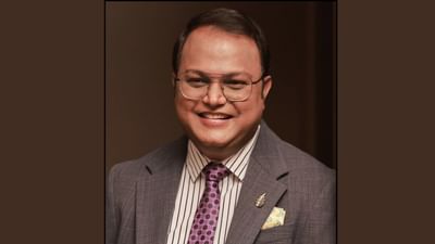 હવે એક વાત ખાસ કે, શું તમને ખબર છે આ સોશિયલ મીડિયા પર આટલો બધો હોબાળો મચાવનાર એપનો માલિક કોણ છે અને તે બીજું શું કામ કરે છે? તો ચાલો જાણીએ કે, આખરે આ એપનો માલિક કોણ છે અને તે બીજા શું કામ કરે છે. 