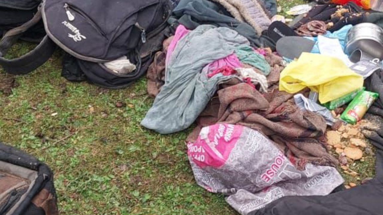 આ નરાધમ 08 એપ્રિલ, 2024ના રોજ ડેનિશ રિસોર્ટમાં ગોળીબારની ઘટનામાં સામેલ હતો, જેમાં બે જર્મન પ્રવાસીઓ અને એક ડ્રાઇવર ઘાયલ થયા હતા.  આ સિવાય 18 મે, 2024ના રોજ શોપિયાના હીરપોરા ખાતે ભાજપ સરપંચની હત્યામાં પણ તે સંડોવાયેલો હતો.