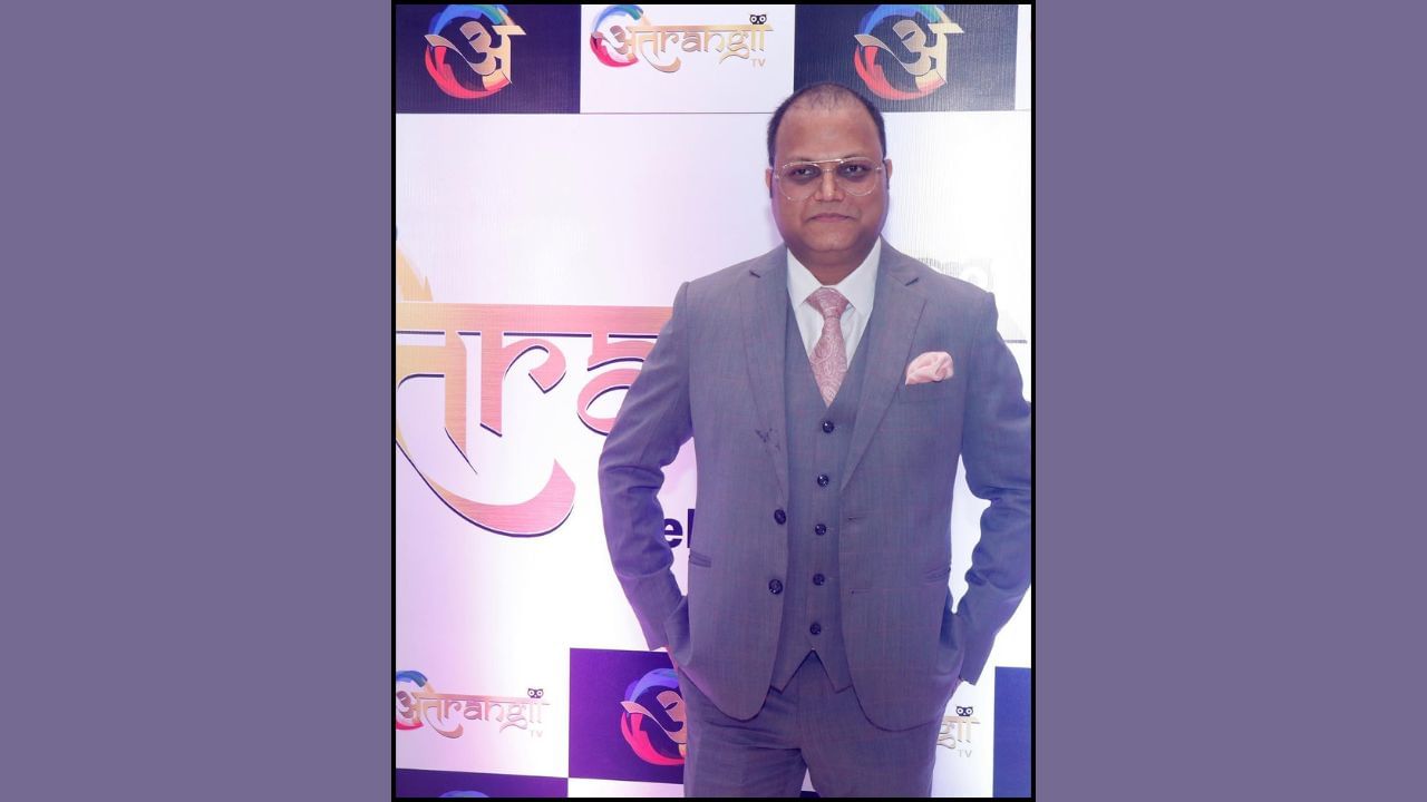 આ પછી વિભુ અગ્રવાલે 2018માં ઉલ્લુ એપ શરૂ કરી. શરૂના સમયમાં આ એપ એડલ્ટ કોન્ટેન્ટ પર ફોકસ કરતી હતી. ત્યારબાદ વર્ષ 2022માં તેમણે અતરંગી ટીવી શરૂ કર્યું, જેમાં ફક્ત ફેમિલી કોન્ટેન્ટ જ જોવા મળતો હતો.