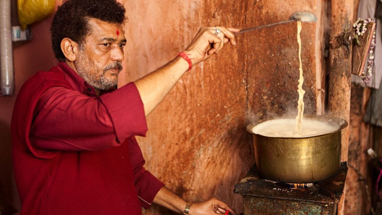 સ્વચ્છતા અને હેલ્થ હાઇજીનનું ધ્યાન રાખશો તો બિઝનેસમાં ગ્રાહકોની લાઇન લાગશે. ટૂંકમાં, આ બિઝનેસ ઓછા રોકાણમાં શરૂ થઇ શકે તેમ છે અને સારું એવું વળતર આપી શકે છે. 