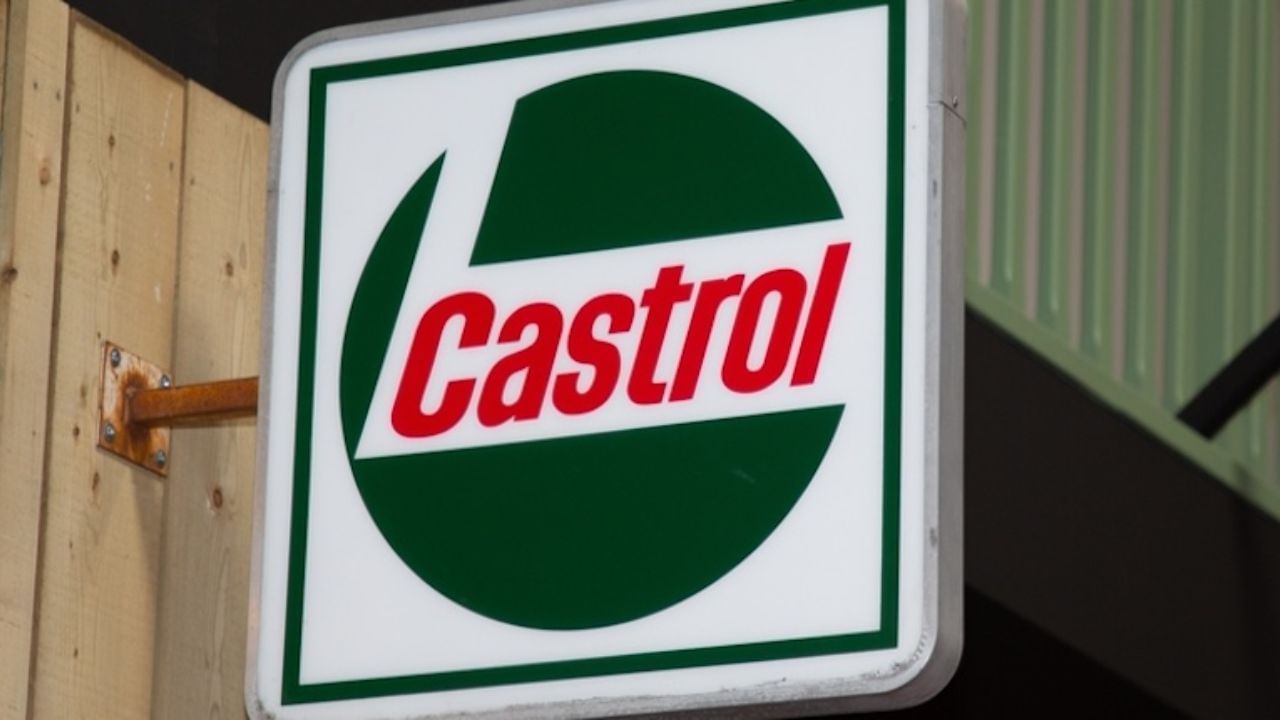 બીપીએ તેની વ્યૂહાત્મક સમીક્ષાના ભાગ રૂપે કેસ્ટ્રોલને વેચવાની પ્રક્રિયા શરૂ કરી છે. તે ઓટોમોબાઈલ્સ અને ઉદ્યોગ માટે લુબ્રિકન્ટ્સ તેમજ એઆઈ ડેટા સેન્ટર્સ માટે લિક્વિડ કૂલિંગ ટેકનોલોજી વિકસાવી રહી છે. 