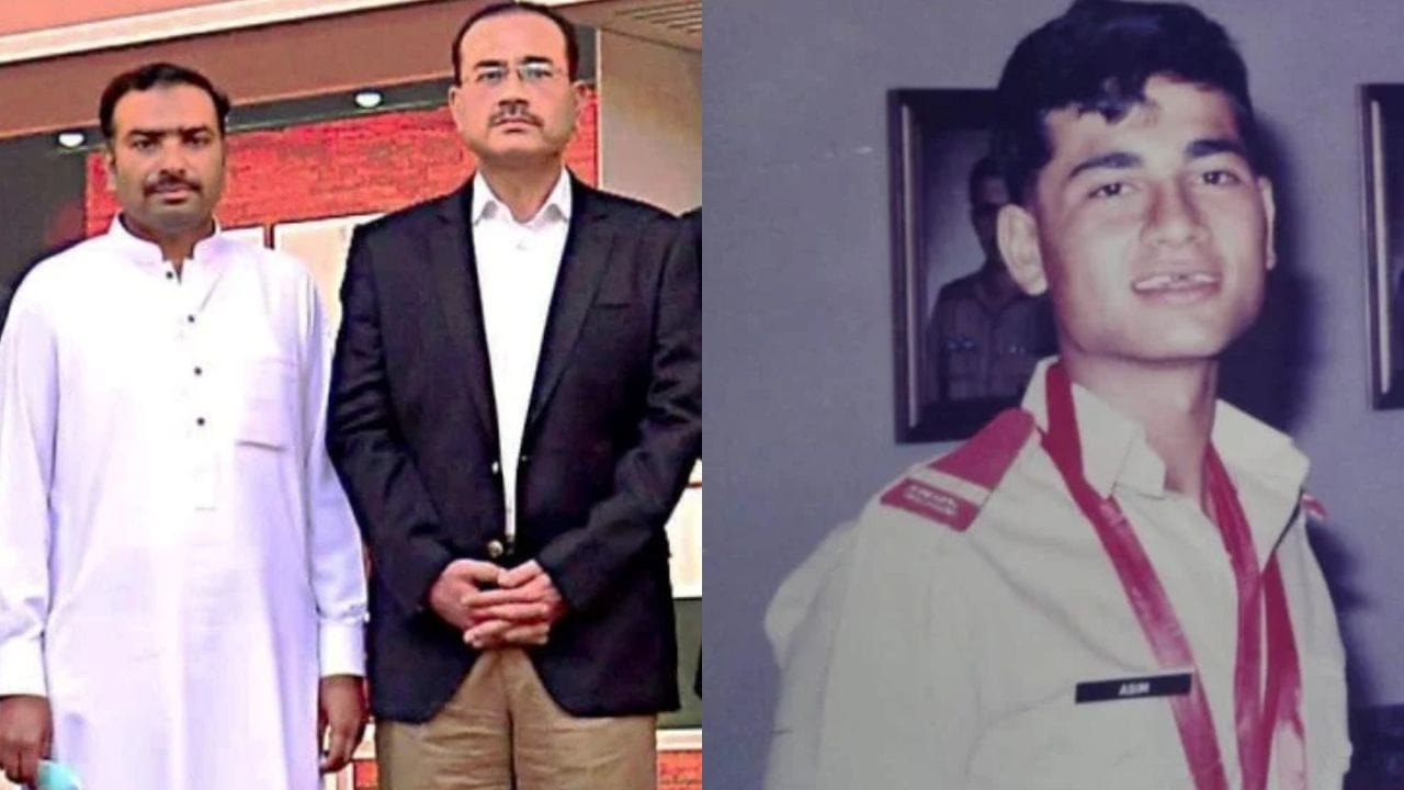 આસીમ મુનીરે 17 જૂન 2019 થી 6 ઓક્ટોબર 2021 સુધી ગુજરાંવાલામાં XXX કોર્પ્સનું નેતૃત્વ કર્યું. તેમણે 16  જૂન2019ના રોજ લેફ્ટનન્ટ જનરલ ફૈઝ હમીદ દ્વારા તેમના સ્થાને આવ્યા ત્યાં સુધી ISIના 28મા ડાયરેક્ટર-જનરલ તરીકે સેવા આપી.