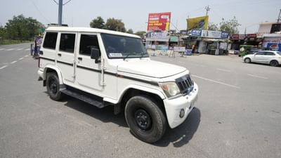 તમને જણાવી દઈએ કે જ્યારે પહેલગામ આતંકવાદી હુમલાને લઈને ભારત અને પાકિસ્તાન વચ્ચે તણાવ હતો, ત્યારે 23 એપ્રિલે પૂર્ણમ કુમાર સાહુને પાકિસ્તાની રેન્જર્સે આંતરરાષ્ટ્રીય સરહદ પરથી કસ્ટડીમાં લીધો હતો. ત્યારથી, તેને પાછા લાવવાની માંગ થઈ રહી હતી. આજે, 14 મેના રોજ, તે લગભગ 20 દિવસ પછી પાછો ફર્યો છે. ટુંકમાં 504 કલાકમાં પાકિસ્તાનની કેદમાંથી એક બીએસએફ જવાન મુક્ત થયો,