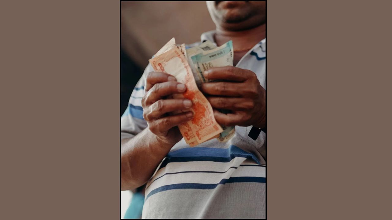 આ બિઝનેસમાં માર્જિન 40% થી 50% જેટલું હોય છે. સરળ શબ્દોમાં સમજીએ તો, જો તમે 1000 રૂપિયાનો માલ બનાવો છો, તો તમને 400 થી 500 રૂપિયાનો નફો થાય છે. જેમ જેમ તમારું વેચાણ વધશે તેમ તેમ તમારી આવક પણ ઝડપથી વધશે. 