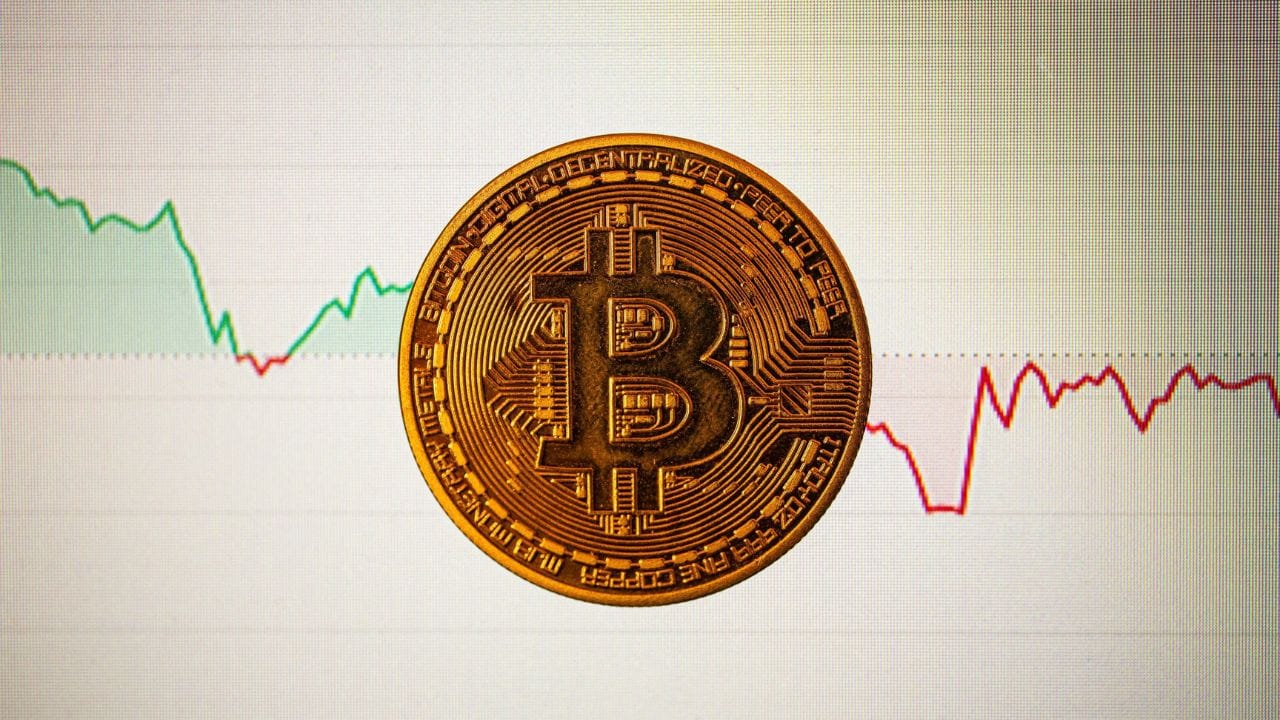 (નોંધ: અહીં આપેલી માહિતી માત્ર જાણકારીના હેતુથી આપવામાં આવી છે, અત્રે એ ઉલ્લેખ કરવો જરૂરી છે કે બજારમાં રોકાણ બજારના જોખમોને આધીન છે. આથી રોકાણ કરતા પહેલા હંમેશા નિષ્ણાતની સલાહ લો)