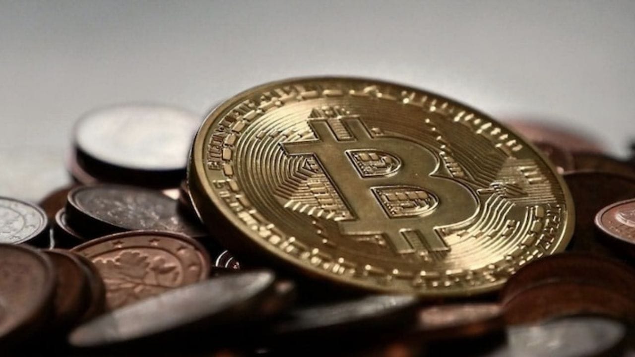 તે જ સમયે, પુટ ઓપ્શન (PE) માં બહુ ભય નથી, જે સ્પષ્ટપણે દર્શાવે છે કે હાલમાં ઘટાડાની શક્યતા ઓછી છે. કોલ ઓપ્શન્સમાં IV (Implied Volatility) પણ વધુ સ્થિર છે, જે અપટ્રેન્ડને વધુ ટેકો આપે છે.