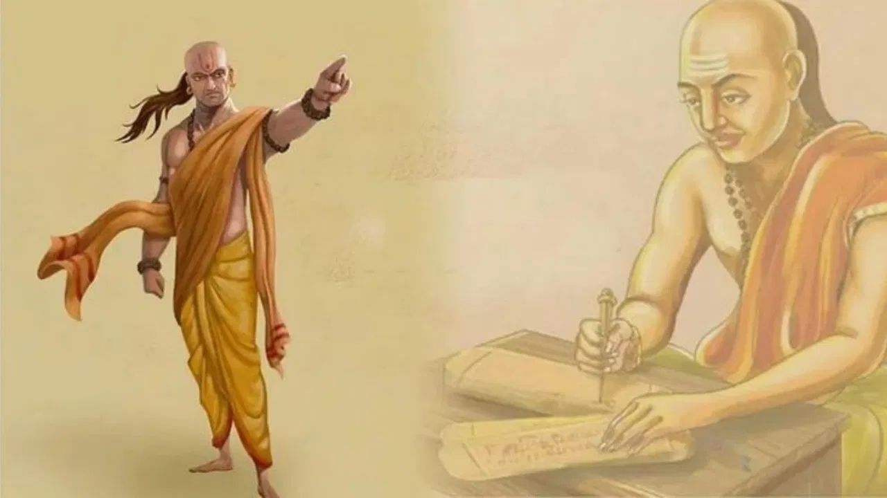 ઈર્ષાળુ વ્યક્તિ : જે વ્યક્તિ તમને ઈર્ષ્યા કરે છે અથવા નફરત કરે છે તેની સલાહ તમને આગળ વધતા અટકાવી શકે છે. તે તમને ખોટી સલાહ આપીને નિષ્ફળતા તરફ ધકેલી શકે છે. આવા લોકોની સલાહ લેવી એ તમારા પતનને આમંત્રણ આપવા જેવું છે.