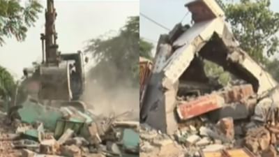 ચંડોળા તળાવ : ગેરકાયદે મકાનો બાદ હવે ધાર્મિક સ્થળો પર તંત્રનું બુલડોઝર ફરી વળ્યું - જુઓ Video