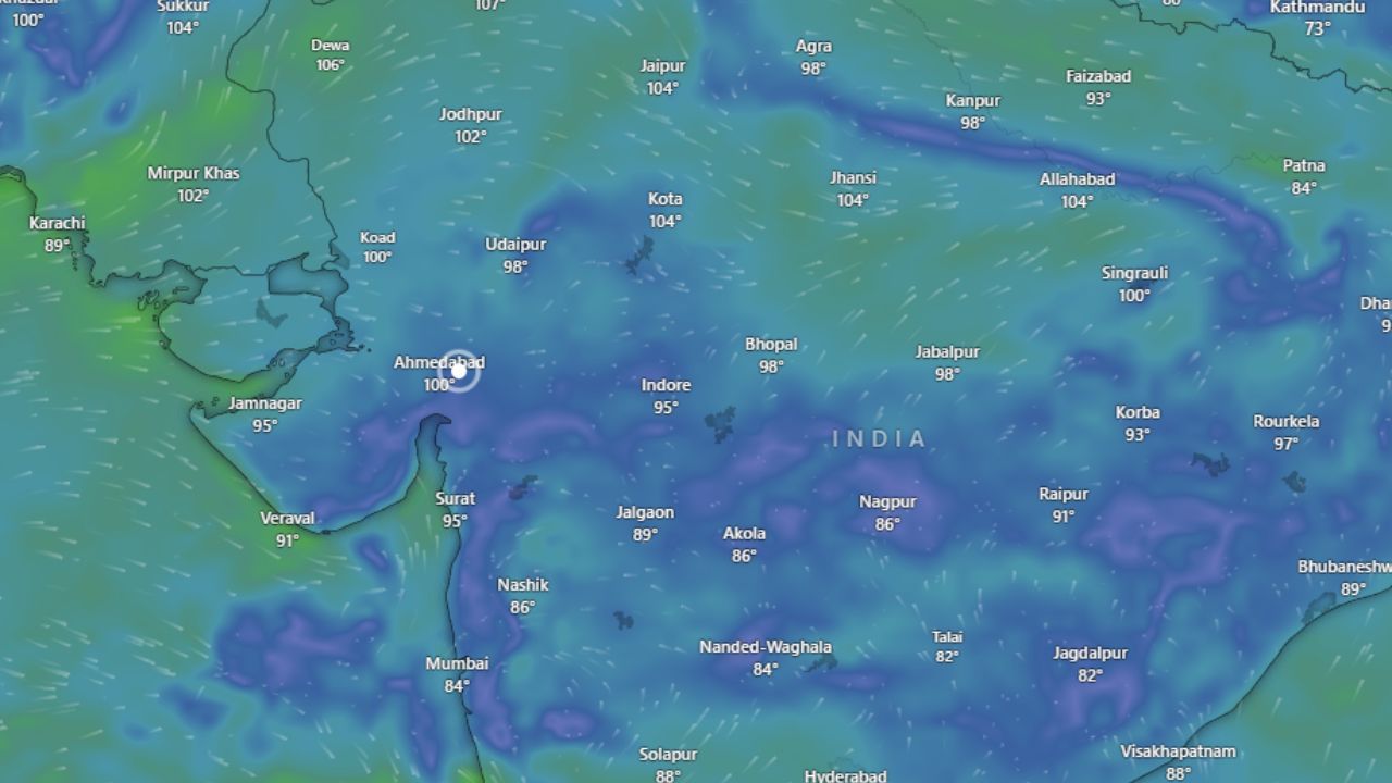 આ સિસ્ટમને વધુ મજબૂત બનાવવા માટે સમુદ્ર સપાટીનું તાપમાન અને અન્ય પર્યાવરણીય પરિસ્થિતિઓ અનુકૂળ છે. જોકે તે ચક્રવાતી તોફાનમાં ફેરવાશે કે નહીં તે કહેવું હજુ અશક્ય છે, પરંતુ દક્ષિણ ગુજરાત અને સૌરાષ્ટ્ર કિનારા નજીક ઉત્તર-પૂર્વ અરબી સમુદ્રમાં તે ચક્રવાતમાં તીવ્ર બને તેવી શક્યતા છે.