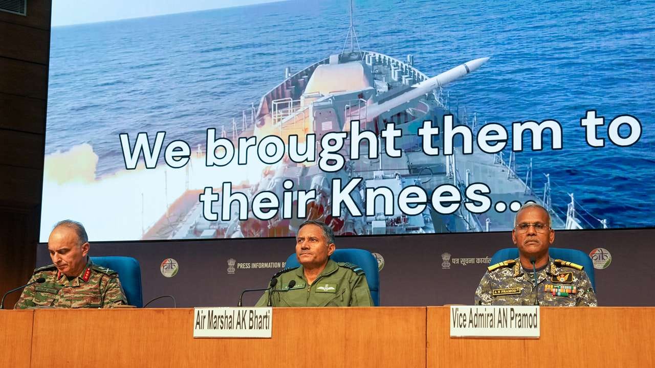 ઓપરેશન સિંદૂરથી પાકિસ્તાને વર્ષો પછી ભારતની સૈન્ય તાકાતનો સ્વાદ ચાખ્યો છે. પાકિસ્તાન એ ના ભૂલે કે આ લડાઈ આતંકવાદ સામેની છે. જો હવે ફરી ભારતમાં આતંકી હુમલા થશે તો ઓપરેશન સિંદૂર કરતા પણ વધુ ખુવારી અને નુકસાન વેઠવા તૈયાર રહે.