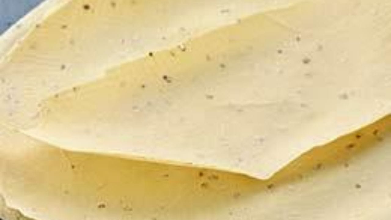 હવામાં ભેજ અને ધૂળ: નૌતપા દરમિયાન વાતાવરણ ખૂબ જ શુષ્ક બની જાય છે અને હવામાં ધૂળના કણો વધુ હોય છે. જો તમે છત પર પાપડ સૂકવો છો તો ધૂળ, માટી અને જંતુઓ તેમના પર પડી શકે છે, જે તેમને અસ્વચ્છ બનાવે છે. દાદીમા સ્વચ્છતા અને આરોગ્યની દ્રષ્ટિએ આ જોખમ લેવા માંગતા નથી.
