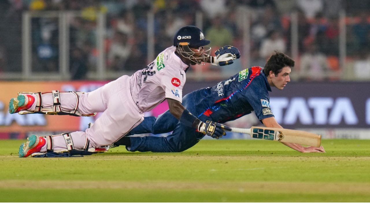 આમ ગુજરાત ટાઈટન્સની ટીમને ટોપ-2માંથી બહારનો થવાનો ખતરો છે.કારણ કે, જો ચેન્નાઈ સુપર કિંગ્સ વિરુદ્ધ રમાનારી આગામી મેચમાં તે હારી જાય છે.