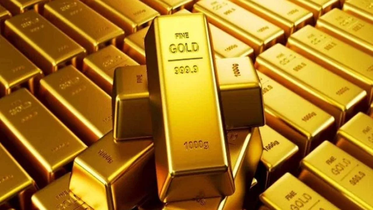 ઘણા લોકોનું કહેવું છે કે, ગોલ્ડ સ્ટોરેજ માટે સિંગાપોર જ કેમ? તો આની પાછળનું મુખ્ય કારણ છે કે, સિંગાપોરને એશિયાનું 'જિનીવા' કહેવામાં આવે છે. અહીંની સરકાર સ્થિર છે અને ભ્રષ્ટાચાર ઓછો છે. આ સિવાય સિંગાપોરની કાનૂની વ્યવસ્થા પણ મજબૂત છે.