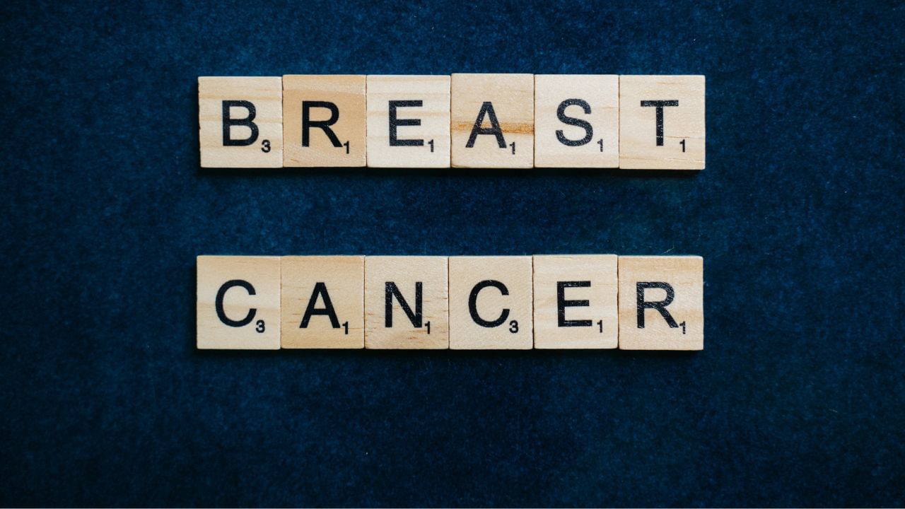 શું બ્રેસ્ટમાં કોઈ ગાંઠ છે કે તેના કદમાં કોઈ ફેરફાર થયો છે? જો બ્રેસ્ટમાં દુખાવો થાય, તો તમારે ડૉક્ટરનો સંપર્ક કરવો જોઈએ. શું બ્રેસ્ટ કેન્સરની સફળ સારવાર પછી પણ ફરીથી થવાની શક્યતા છે? આ વિશે એક સિનિયર ઓન્કોલોજિસ્ટ સાથે વાત કરીએ.