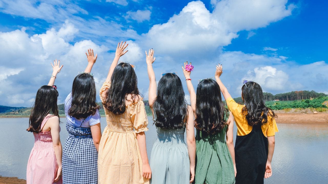 યોગ્ય સાઈઝની બ્રા પહેરો. ખૂબ ટાઈટ અથવા ખૂબ ઢીલી બ્રા પહેરવાનું ટાળો. કોટન બ્રા પહેરો,  જો કોઈ સ્ત્રી બાળકને સ્તનપાન કરાવતી હોય, તો સ્વચ્છતા જાળવવી ખૂબ જ મહત્વપૂર્ણ છે.