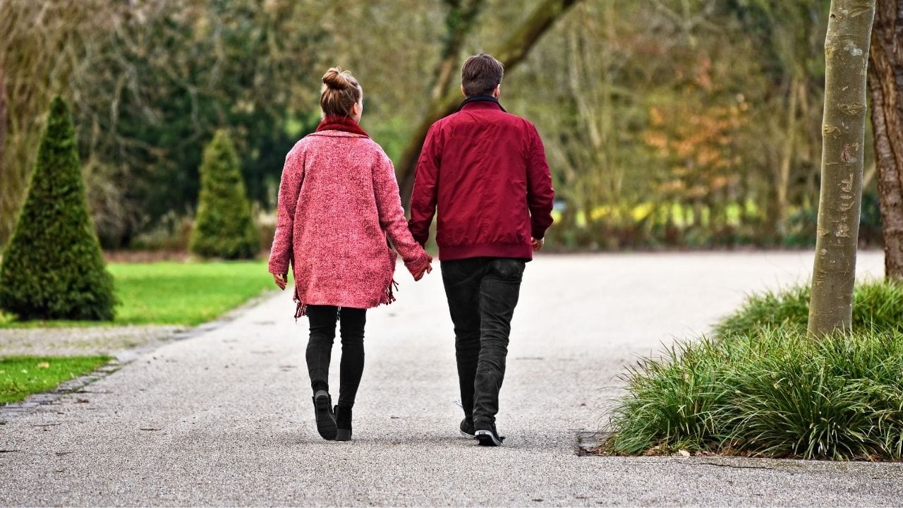 જેમ ચાલવાથી કે ફરવાથી કેલરી બર્ન થાય છે, તેવી જ રીતે માઇક્રોવોકિંગથી પણ કેલરી બર્ન થાય છે અને વજન નિયંત્રણમાં રહે છે.