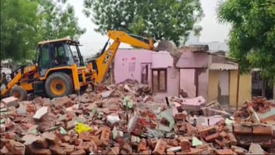 અડાલજ હાઈવે પરથી દબાણો હટાવાયા, હાઈવે થશે પહોળો - જુઓ Video