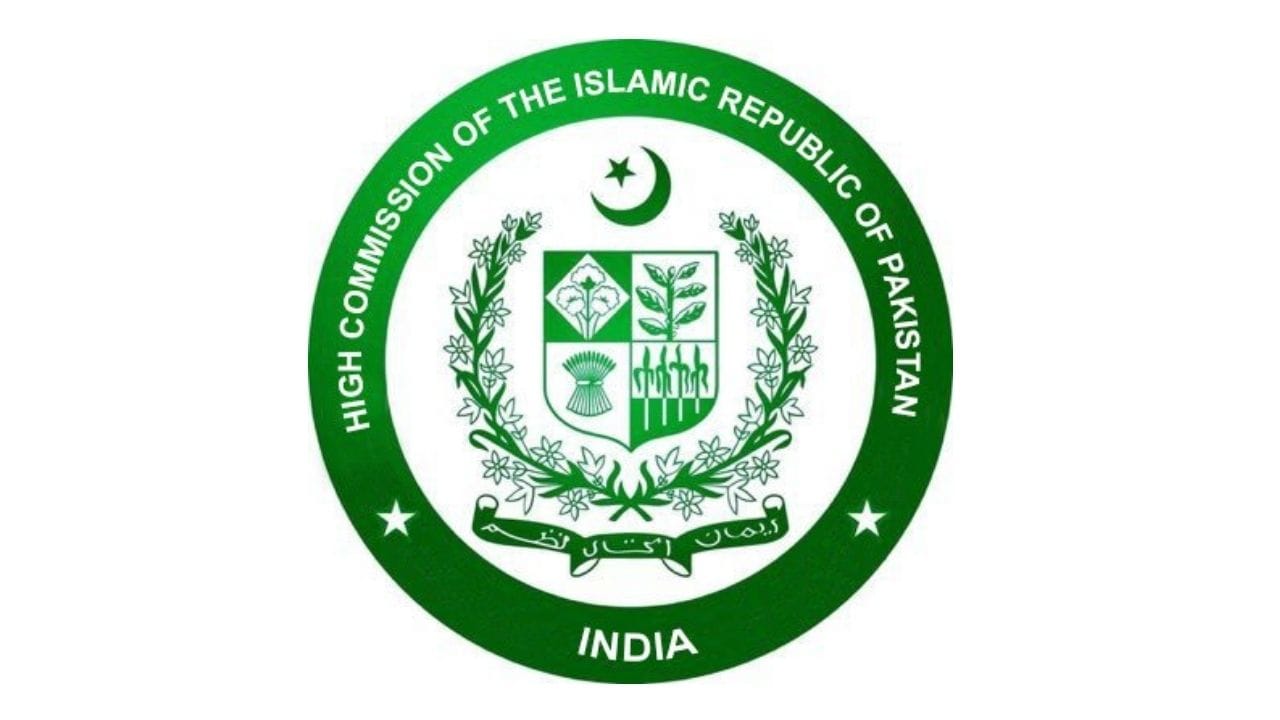 જોકે આ અધિકારી સામે લેવાયેલી કાર્યવાહી પાછળની સંપૂર્ણ વિગતો જાહેર કરવામાં આવી નથી, પરંતુ આવી કાર્યવાહી સામાન્ય રીતે જાસૂસી અથવા સંવેદનશીલ પ્રવૃત્તિઓમાં સંડોવણીની શંકા પર કરવામાં આવે છે.