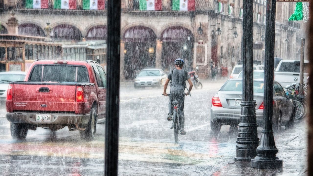 India Weather Alert Heavy Rain, Dust Storms, Hail Predicted (5)