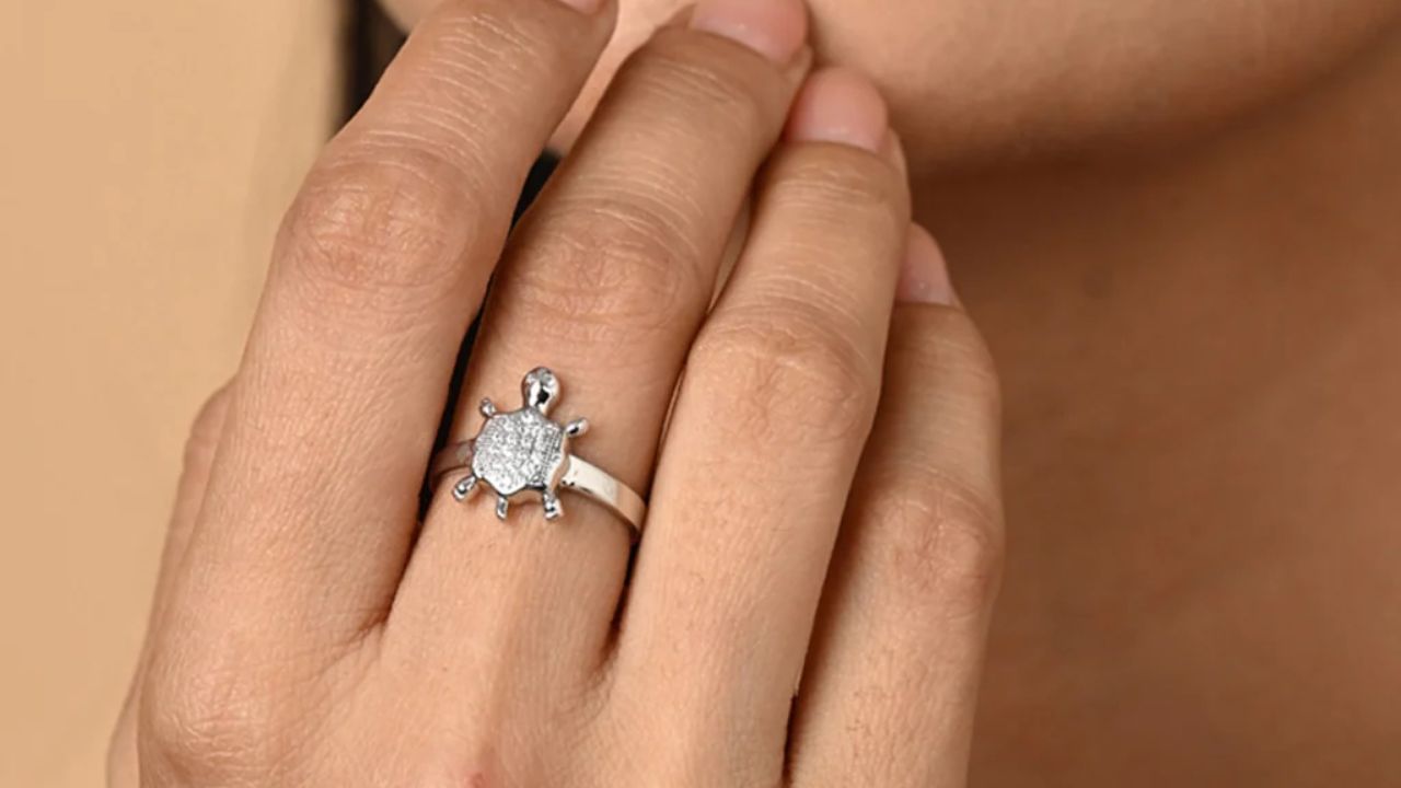 નોંધ : અહીં આપવામાં આવેલી માહિતી ફક્ત ધાર્મિક માન્યતાઓના આધારે આપની જાણકારી માટે છે. 