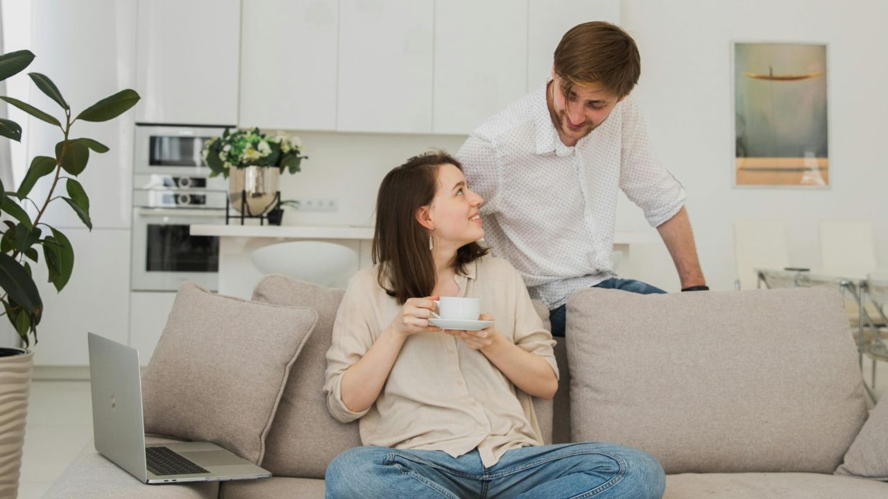 Revanasiddappa v. Mallikarjun (2011) 11 SCC 1 સુપ્રીમ કોર્ટે કહ્યું કે, લિવ-ઈન રિલેશનશીપથી જન્મેલા બાળકો પિતાની સંપત્તિનો વારસદાર બની શકે છે. જો પિતાની સંપત્તિ (self-acquired) હોય અને  (ancestral) ન હોય.